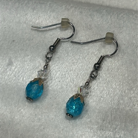 Vintage 5 pairs of stunning Silver Red blue clip and pierced Earrings set - Picture 4 of 7